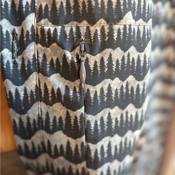 Jolly Gear triple crown button down sun hoodie M/L $95 - Picture 4 of 12